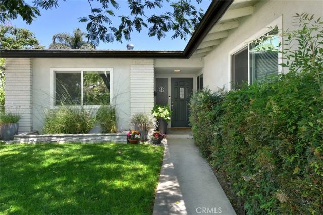 13753 Calvert, Valley Glen, CA 91401
