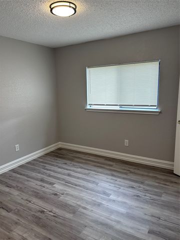 701 King Street, Cedar Hill, TX 75104