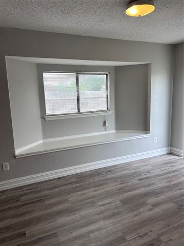 701 King Street, Cedar Hill, TX 75104