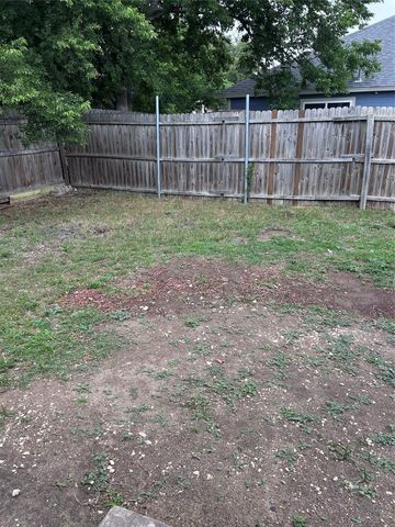 701 King Street, Cedar Hill, TX 75104