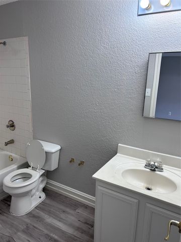 701 King Street, Cedar Hill, TX 75104