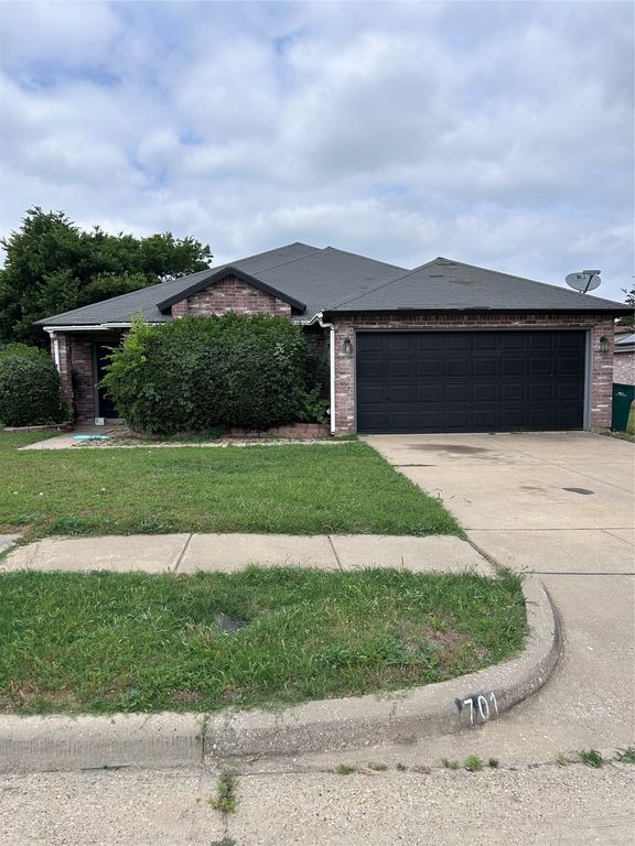 701 King Street, Cedar Hill, TX 75104