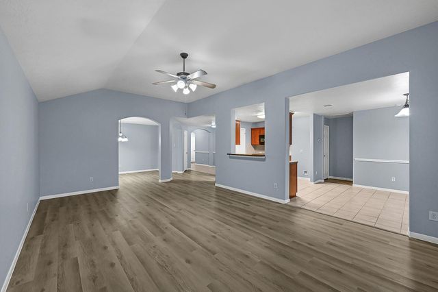 15710 Bannowsky Lane, Houston, TX 77049