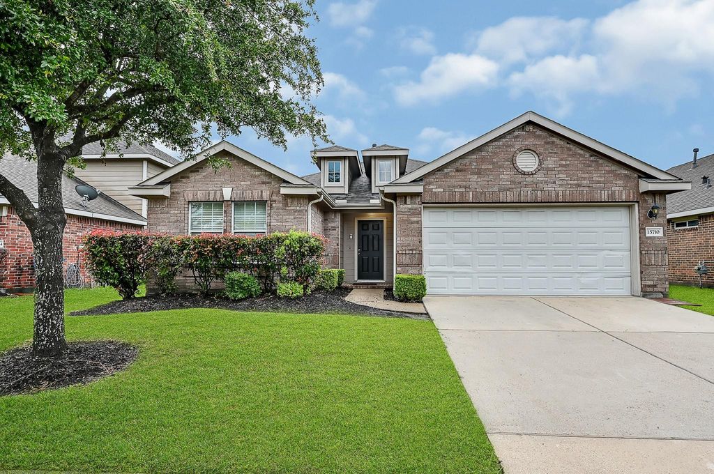 15710 Bannowsky Lane, Houston, TX 77049