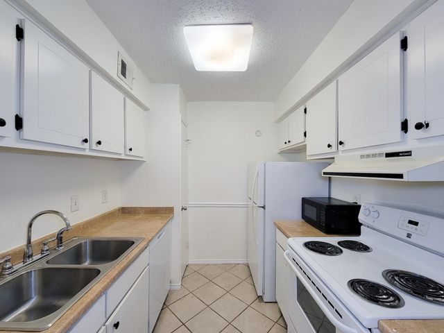 3535 Nasa Rd 1 78, Seabrook, TX 77586