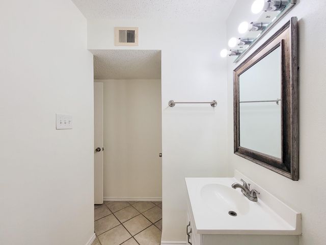 3535 Nasa Rd 1 78, Seabrook, TX 77586