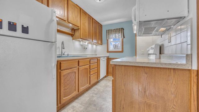 2119 N 38th STREET, Sheboygan, WI 53081