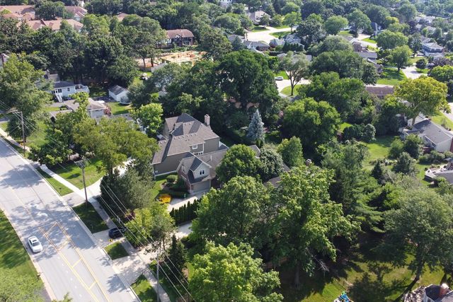 5684 Wolf Road, Western Springs, IL 60558