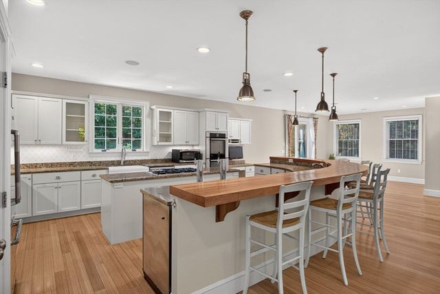 3 Baywood Dr, Orleans, MA 02653