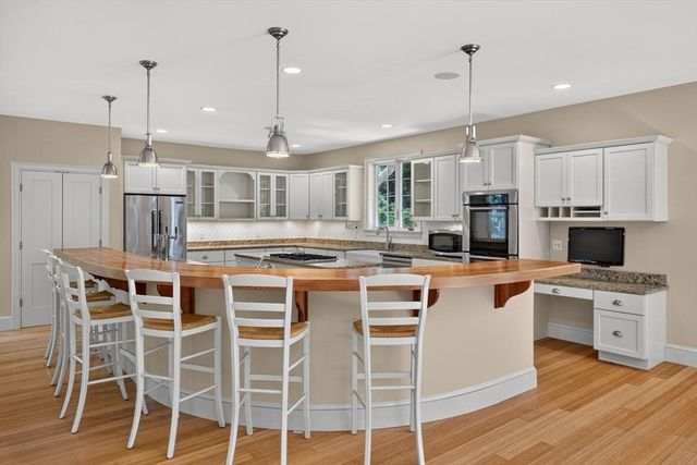 3 Baywood Dr, Orleans, MA 02653