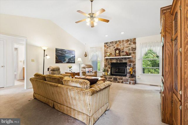 14 SURREY, Madison, VA 22727