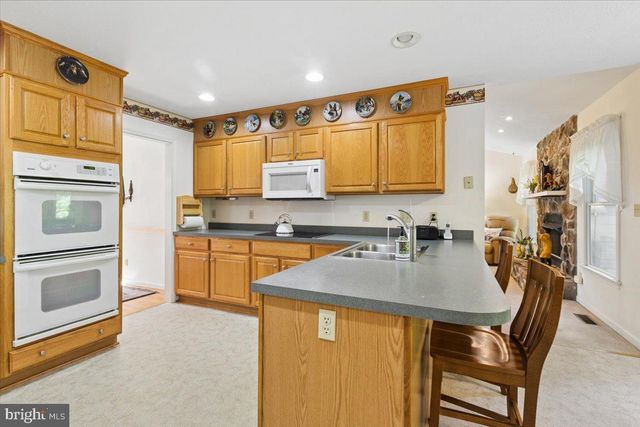 14 SURREY, Madison, VA 22727