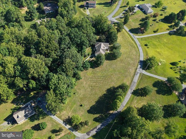 14 SURREY, Madison, VA 22727