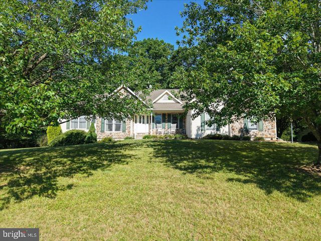 14 SURREY, Madison, VA 22727
