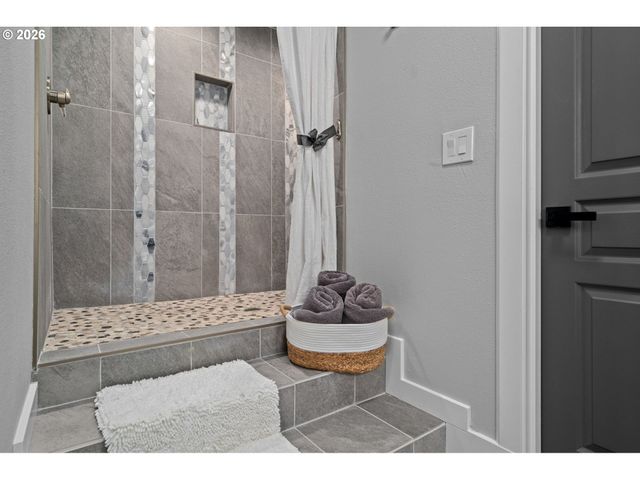 35890 Sw ORCHID HILL Ln, Hillsboro, OR 97123