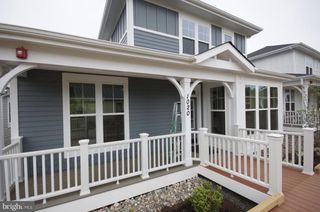 1020 RAILROAD AVE #5, Falls Church, VA 22046