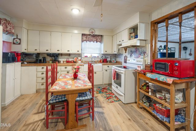 4474 Autryville Road, Autryville, NC 28318