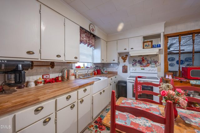 4474 Autryville Road, Autryville, NC 28318