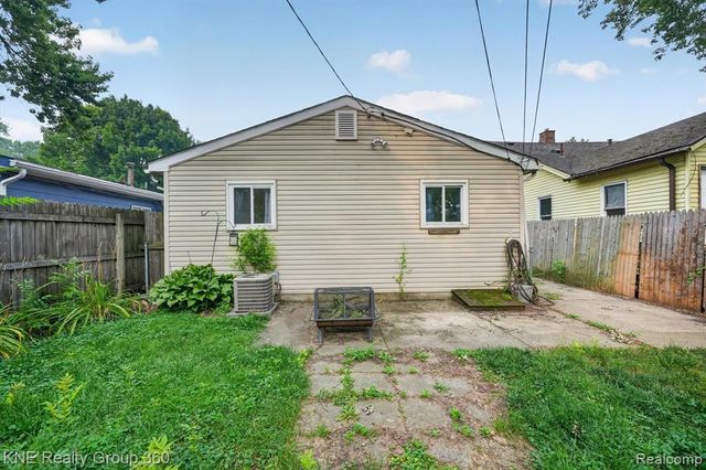 25507 Keeler Road, Redford, MI 48239