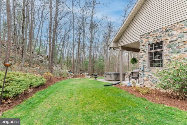 1316 RIDGE RD, Fayetteville, PA 17222