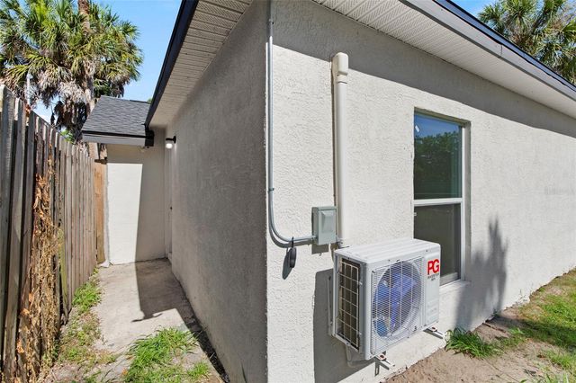 8613 N 14TH STREET, Tampa, FL 33604