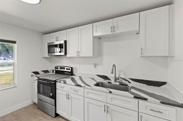8613 N 14TH STREET, Tampa, FL 33604