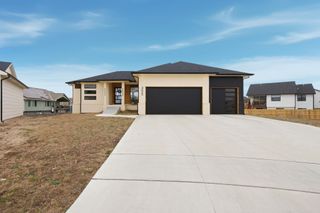 3020 E Burlington Circle, Park City, KS 67219