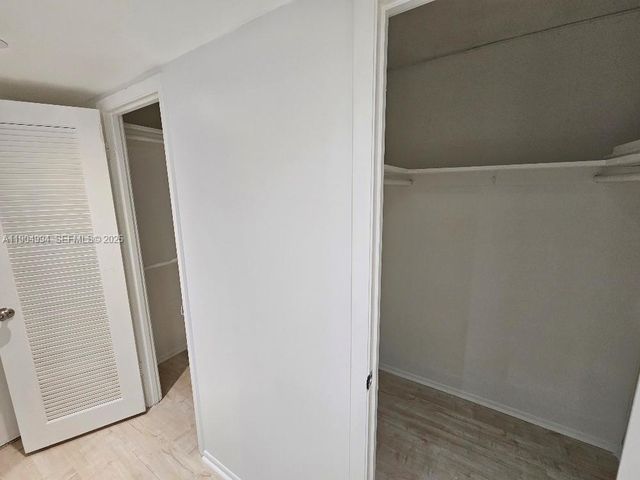 18041 Biscayne Boulevard 204, Aventura, FL 33160