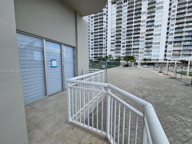18041 Biscayne Boulevard 204, Aventura, FL 33160