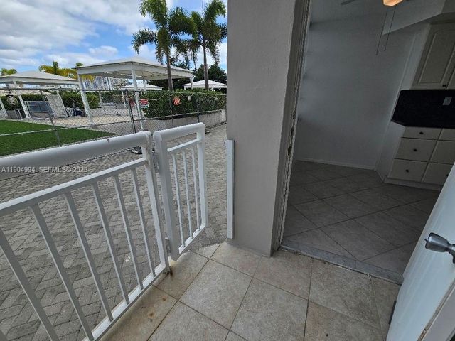 18041 Biscayne Boulevard 204, Aventura, FL 33160