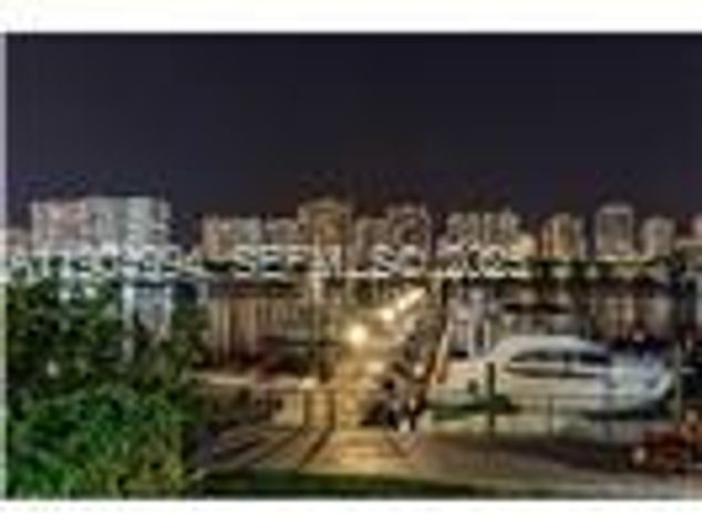 18041 Biscayne Boulevard 204, Aventura, FL 33160