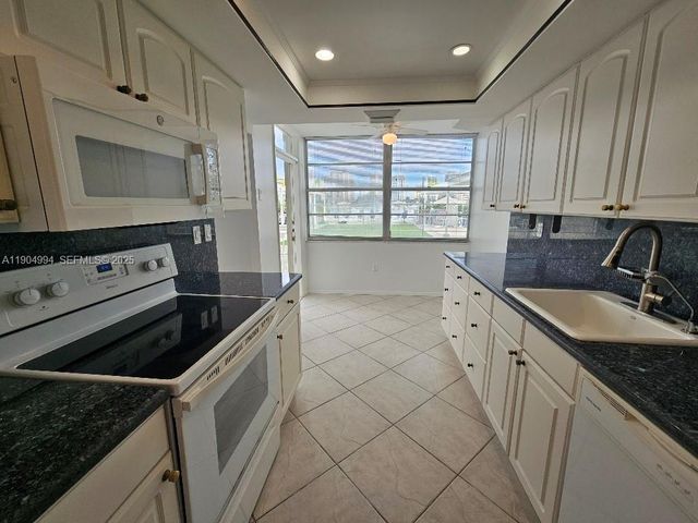 18041 Biscayne Boulevard 204, Aventura, FL 33160