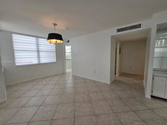 18041 Biscayne Boulevard 204, Aventura, FL 33160