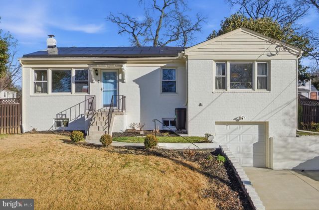 5612 DELAWARE DR, Oxon Hill, MD 20745