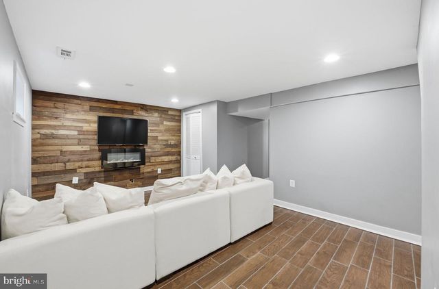 5612 DELAWARE DR, Oxon Hill, MD 20745