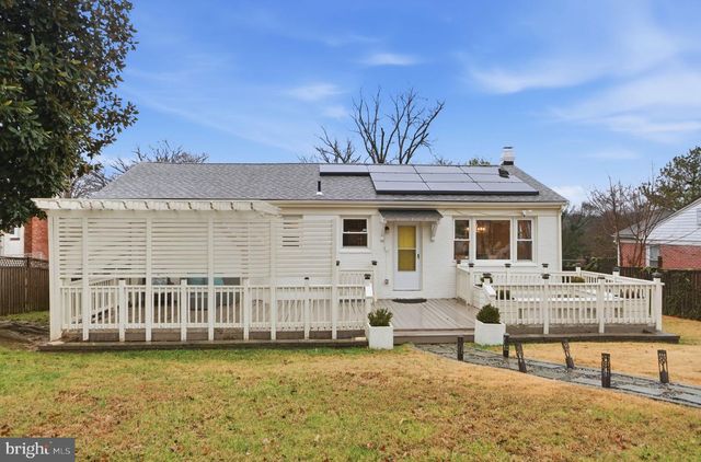 5612 DELAWARE DR, Oxon Hill, MD 20745