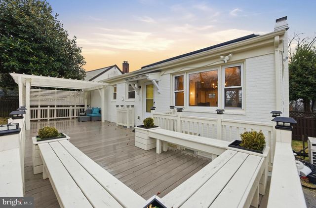 5612 DELAWARE DR, Oxon Hill, MD 20745