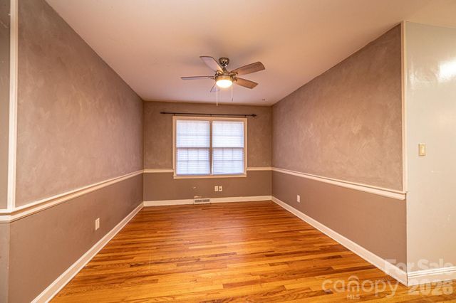 620 Diamondhead Drive NE, Lenoir, NC 28645