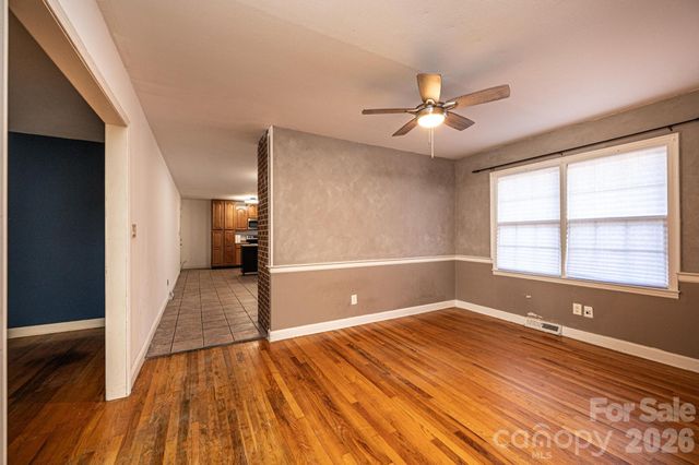 620 Diamondhead Drive NE, Lenoir, NC 28645