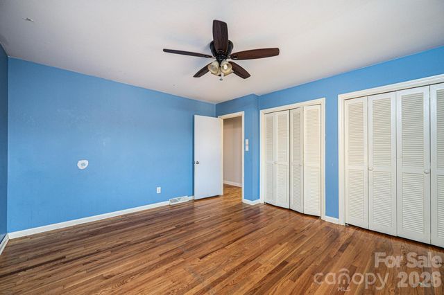 620 Diamondhead Drive NE, Lenoir, NC 28645