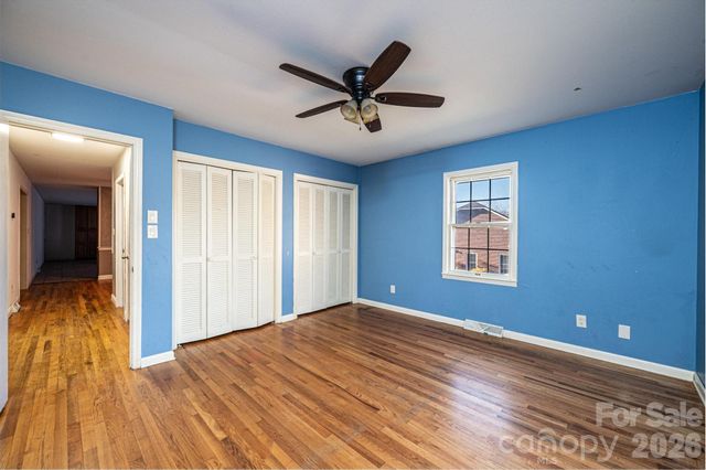 620 Diamondhead Drive NE, Lenoir, NC 28645