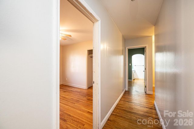 620 Diamondhead Drive NE, Lenoir, NC 28645