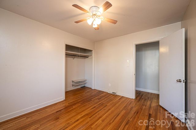 620 Diamondhead Drive NE, Lenoir, NC 28645