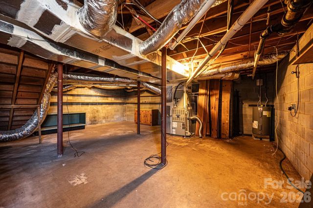 620 Diamondhead Drive NE, Lenoir, NC 28645