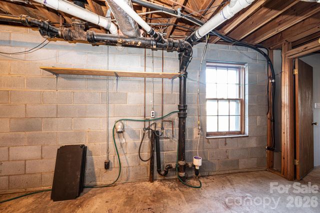 620 Diamondhead Drive NE, Lenoir, NC 28645