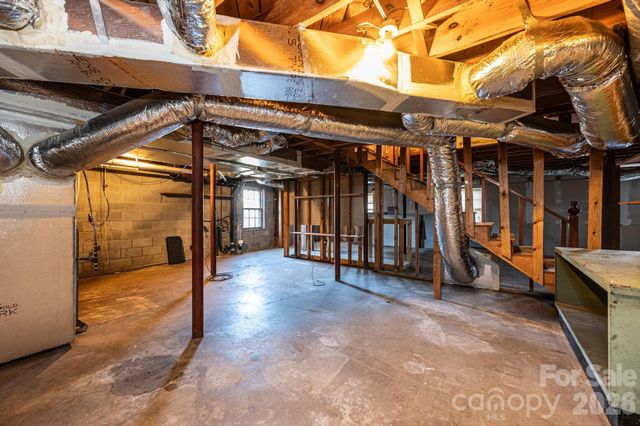 620 Diamondhead Drive NE, Lenoir, NC 28645