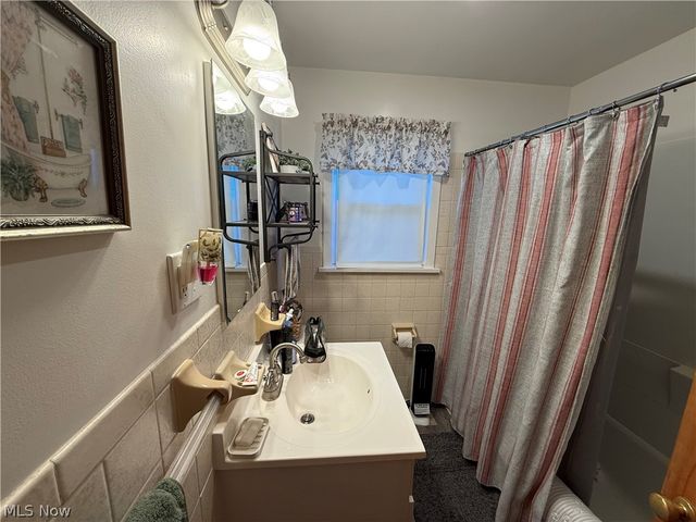 442 W 44th Street, Shadyside, OH 43947