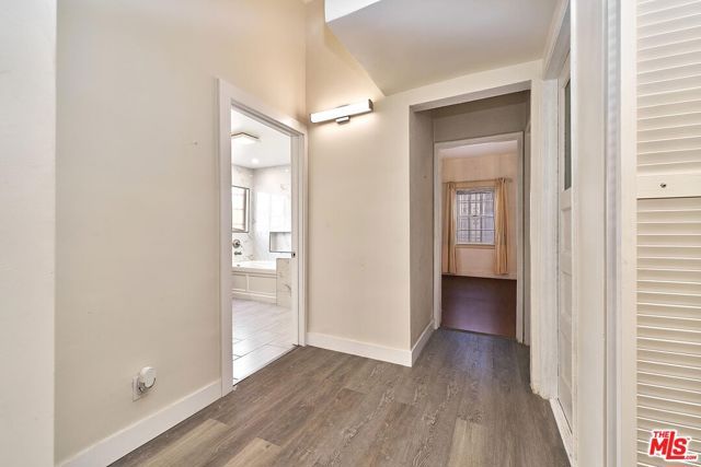 2619 Raymond Avenue, Los Angeles, CA 90007