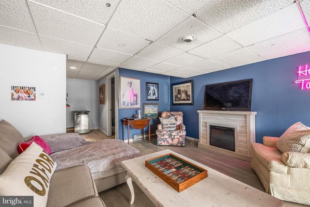 13 BARROW CT, Towson, MD 21204