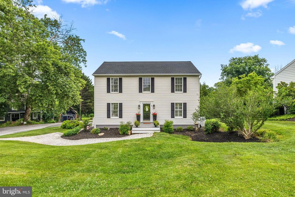 13 BARROW CT, Towson, MD 21204